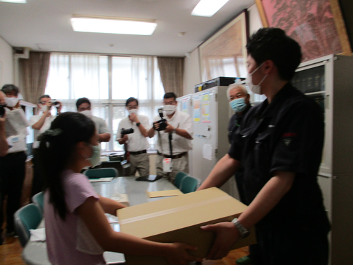 PAPER CONTAINER